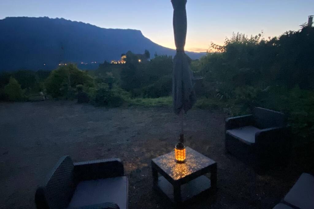 Au Calme Avec Vue Magnifique A Saint Maximin Apartment Екстериор снимка